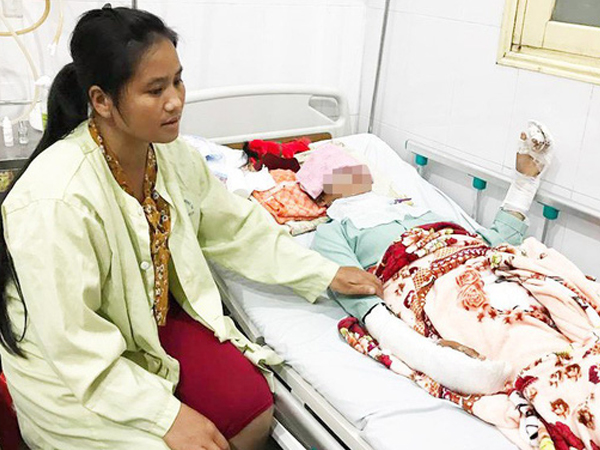 Nạn nhân bị nam sinh lớp 7 hiếp dâm nhắn với anh trai: 'Em cảm thấy rất đau anh ạ'