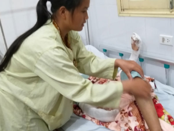 Cha của nữ sinh bị hàng xóm hiếp và chém gần lìa hai tay: 'Tôi bủn rủn, tối sầm khi nghe tin'