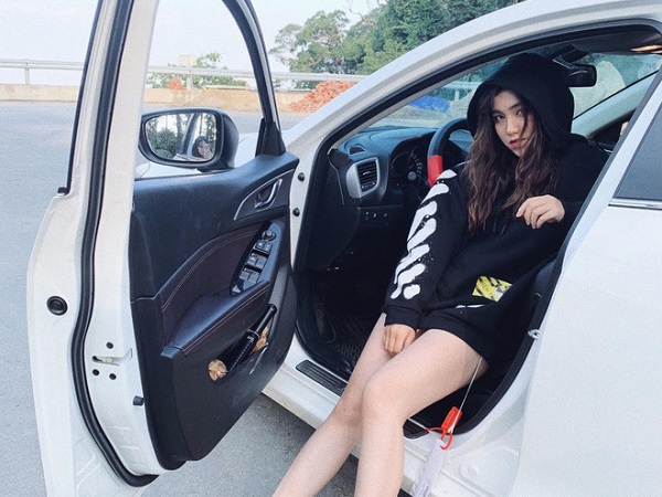 Mẫu ảnh của hội Hypebeast Hà Nội: Cũng là tiểu thư con nhà giàu, khí chất sang chảnh