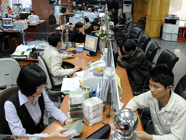 Ngân hàng lãi lớn, sao nợ xấu lại tăng?