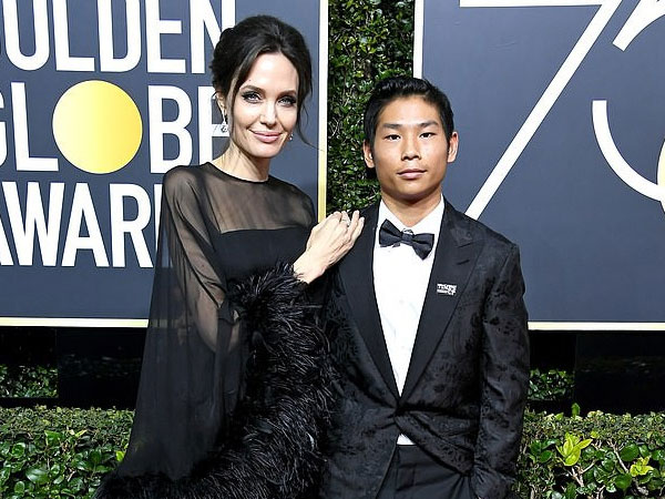 Sướng như Pax Thiên: Hết du lịch châu Âu lại được Angelina Jolie dẫn đi chơi Hàn Quốc