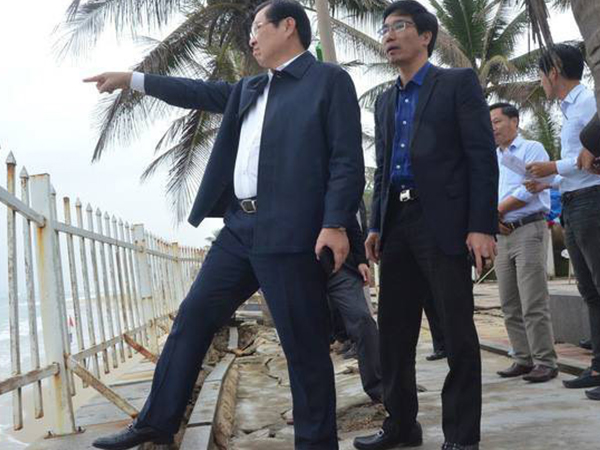 Chủ tịch Đà Nẵng: 'Tôi mang máy ảnh ra chụp, họ chạy tán loạn'