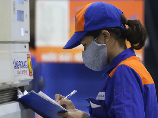 Giá xăng hôm nay có thể giảm mạnh