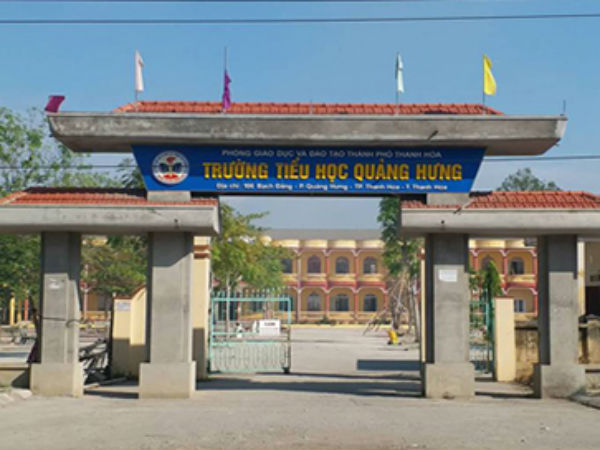 Lập hồ sơ khống sửa chữa phòng học, hiệu trưởng bị cảnh cáo