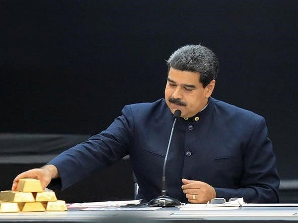 Lo ‘mất trắng’, Venezuela gấp rút vận chuyển 14 tấn vàng từ Anh về nước