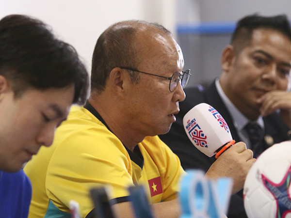 HLV Park: ‘Chúng tôi sẽ làm hài lòng người hâm mộ Việt Nam’