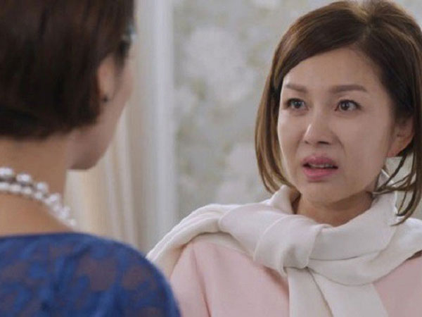 Mẹ chồng giặt quần áo nhưng con dâu có 1 bộ thì bỏ lại, cô đã làm thế này khiến bà thay đổi tức thì