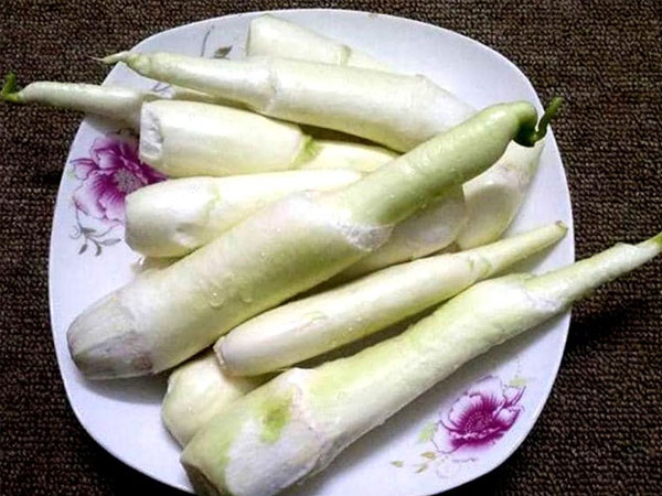 Mỗi năm chỉ 1 mùa, ngày bán 2.000 củ, lãi đủ 100 triệu/tháng