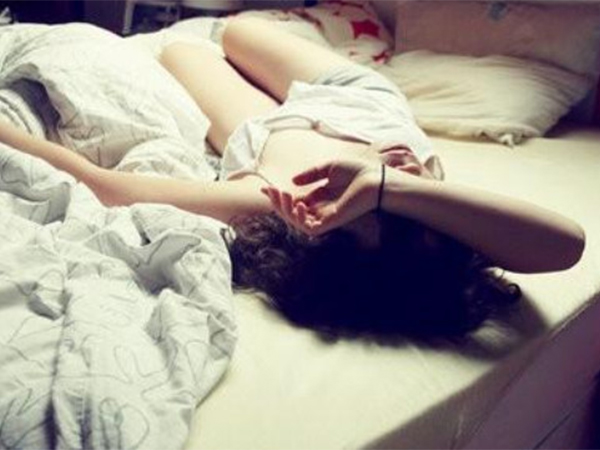 Bị người yêu chia tay vì ngủ với nhiều người để thỏa mãn sinh lý, cô gái vẫn trách người yêu quá lạnh lùng