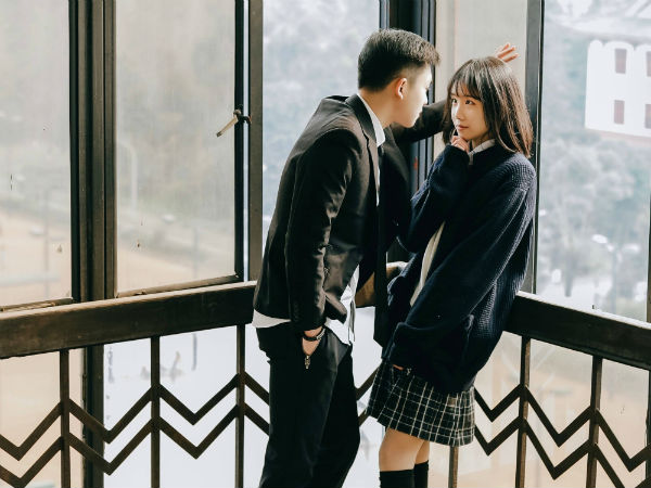 Bộ ảnh cùng em đi qua thanh xuân gây sốt: Năm 17 tuổi, ai cũng từng có một mối tình ngây thơ như thế