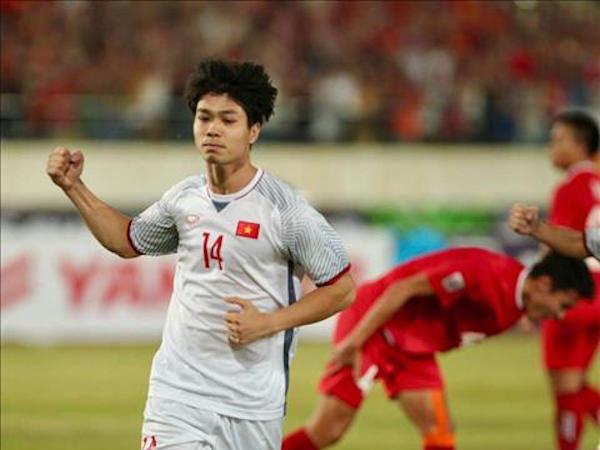 Người hùng AFF Cup 2008 ấn tượng với bàn thắng của Công Phượng
