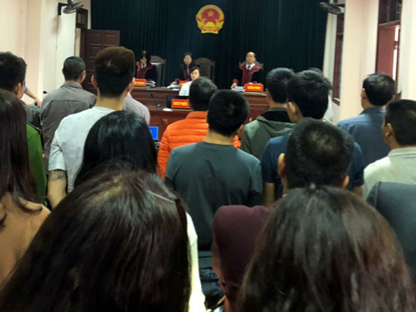 Tòa Thái Nguyên hoãn xử vụ ôtô bán tải tông chết 4 người đi bộ