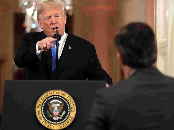 Video Trump cãi tay đôi với phóng viên CNN trong họp báo hậu bầu cử