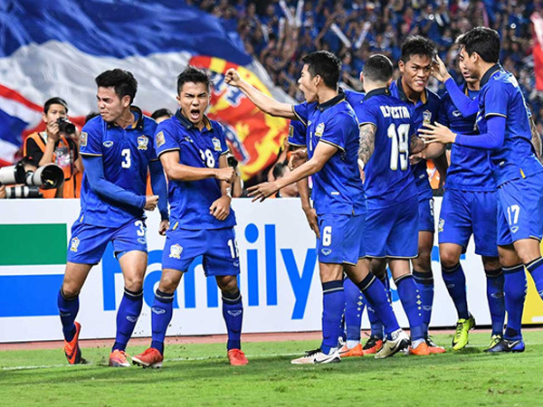 Adisak lập cú đúp hat-trick, Thái Lan quần nát Đông Timor