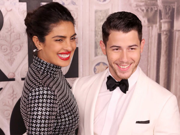 Nick Jonas và Hoa hậu Thế giới hơn 10 tuổi đăng ký kết hôn