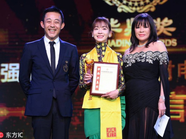 Hoa Đỉnh 2018: Ngô Cẩn Ngôn giật giải Nữ diễn viên truyền hình xuất sắc mảng cổ trang