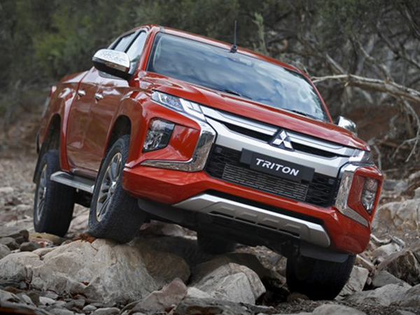 Phiên bản nâng cấp Mitsubishi Triton - thiết kế mới, hộp số mới