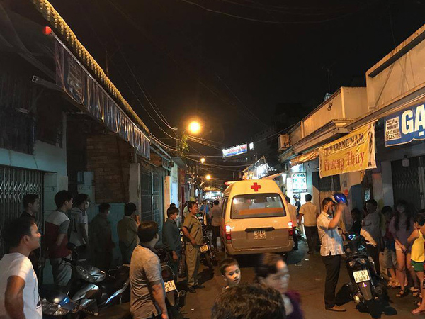 TP.HCM: Bàng hoàng phát hiện tài xế Grabbike chết cạnh vũng máu trong phòng trọ