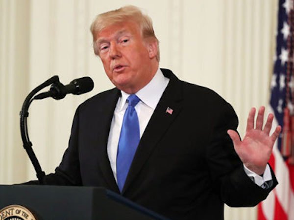 Trump dọa cắt ngân sách bang California nếu cháy rừng không được kiểm soát