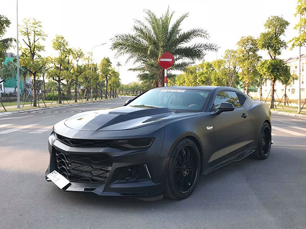 Chevrolet Camaro độ ZL1 giá hơn 2,7 tỷ đồng tại Hà Nội