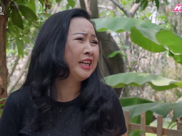 Gạo nếp gạo tẻ: Bà Linh lại khiến fan 'điên tiết' vì 'giờ quẻ' trong chính đám cưới của con gái