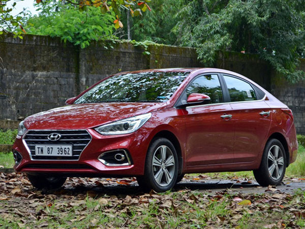 Hyundai Accent 425 triệu bán chạy 1,6 nghìn chiếc/tháng: Giá lăn bánh bao nhiêu tiền?