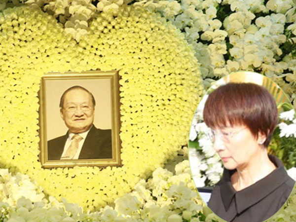 Vợ nén nỗi đau lo hậu sự cho 'đại hiệp' Kim Dung