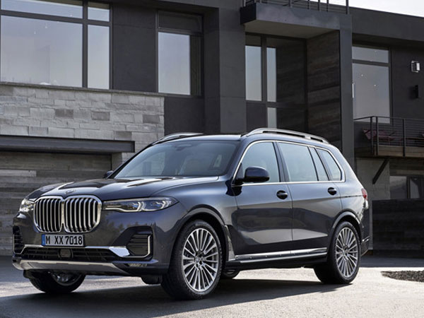 Xuất hiện video chi tiết của BMW X7 hoàn toàn mới
