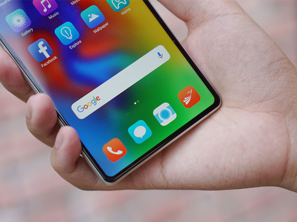 Chuyên gia công nghệ khen, chê gì Bphone 3?