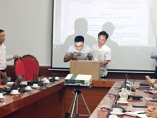 Mở hồ sơ đề xuất tài chính Gói thầu mua sữa học đường tại Hà Nội