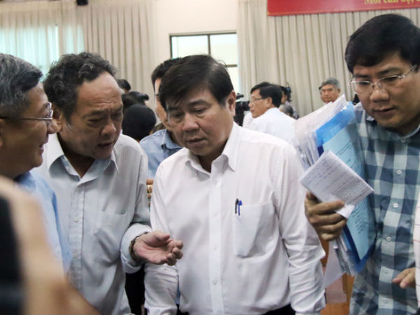 Chủ tịch TP HCM hứa 'không chần chừ, kéo dài vụ Thủ Thiêm'