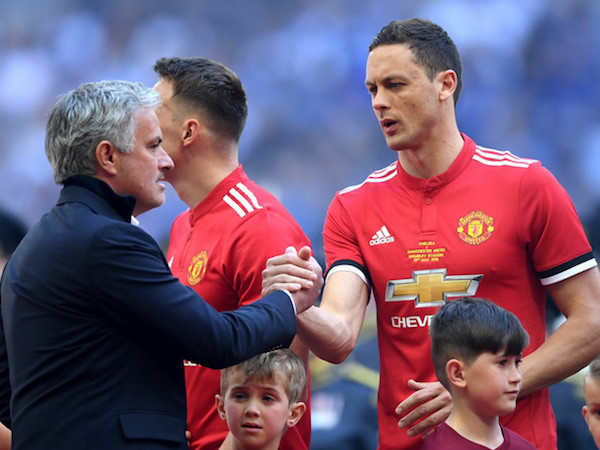 Mourinho thiên vị Matic khiến cầu thủ M.U bất mãn