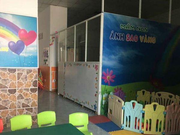 Bảo mẫu trói chặt tay chân rồi chĩa kéo đe dọa, đánh liên tiếp vào mặt bé gái 5 tuổi ở TP.HCM