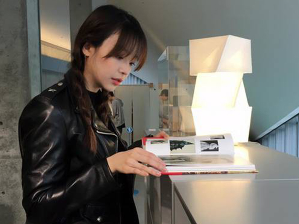 Con gái lương cứng 1.500 đô mỗi tháng, có bao nhiêu chàng trai dám tán tỉnh cô ta?