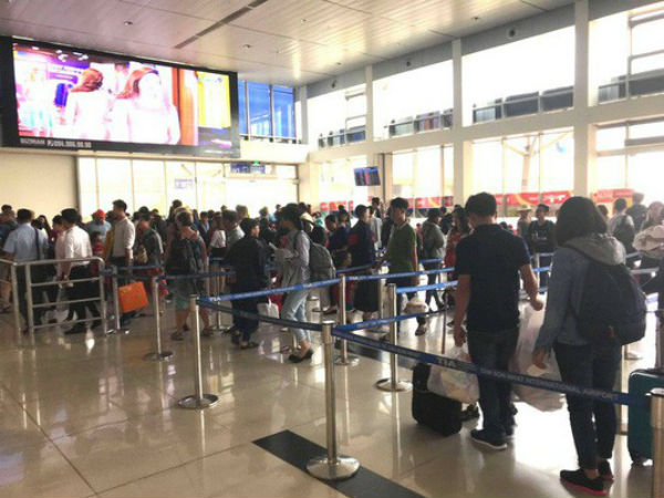 Hành khách bị từ chối nhập cảnh sân bay Tân Sơn Nhất có sức khỏe rất xấu