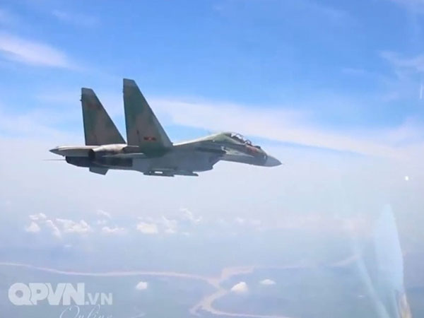 Việt Nam nghiên cứu chế tạo vật tư sửa chữa máy bay Su-27