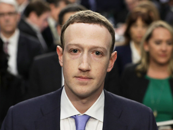 Cách Facebook đối mặt bê bối: Trì hoãn, chối bỏ, chơi bẩn