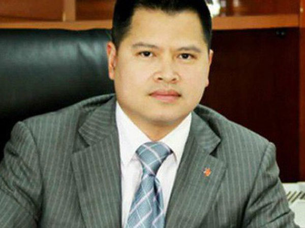 Giá cổ phiếu VPB xuống đáy, ông Ngô Chí Dũng và mẹ đăng ký mua vào 21 triệu cổ phần