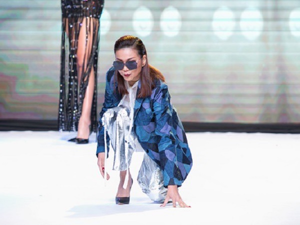 Minh Hằng 'đá xoáy' Thanh Hằng về màn catwalk lỗi ở The Face