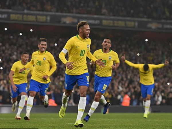 Clip: Ghi bàn từ chấm 11m, Neymar giúp Brazil nối dài mạch thắng