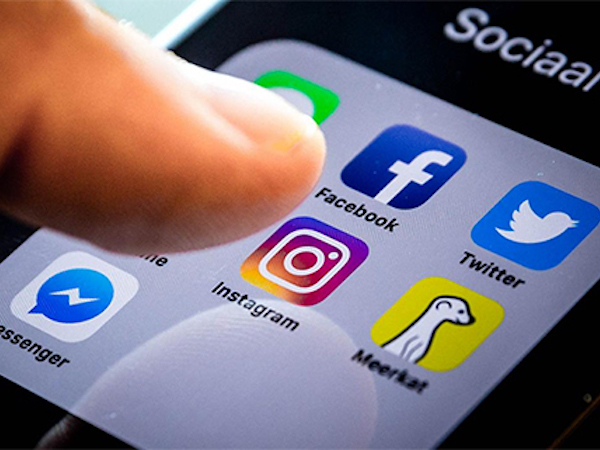 Facebook làm lộ mật khẩu của một số tài khoản Instagram