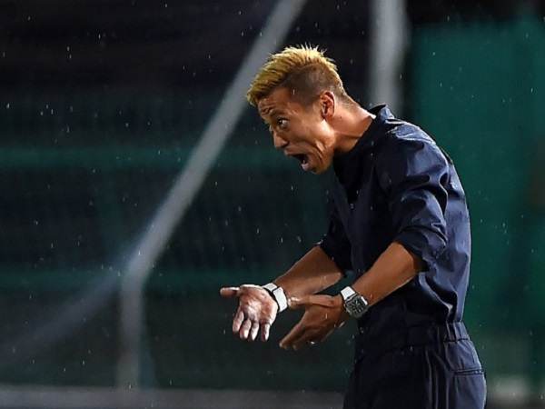 Ham hố làm HLV online, Keisuke Honda cẩn thận mất 'cả chì lẫn chài'
