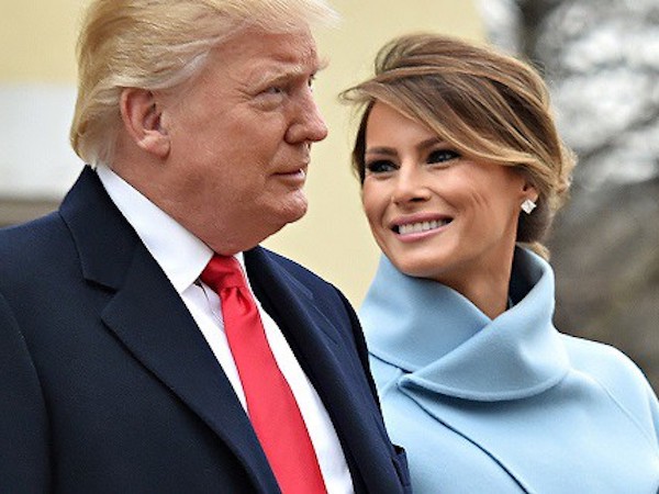 Làm vợ là phải cá tính như bà Trump, luôn bảo vệ chồng nhưng cũng không ngại 'trả đũa' khi cần