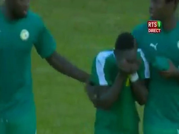 Sadio Mane bật khóc vì bị cổ động viên nhà la ó ở cúp châu Phi