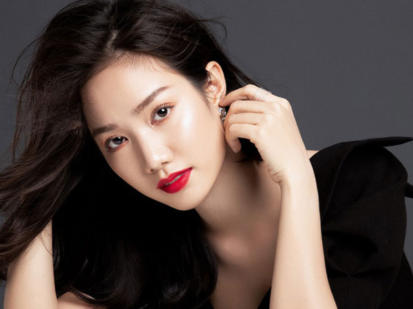 Mỹ nhân gương mặt đẹp nhất 'Hoa hậu Việt Nam' gia nhập showbiz