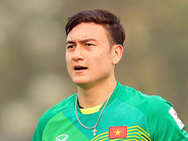 Người Myanmar e sợ thân hình ‘hộ pháp’ của Đặng Văn Lâm