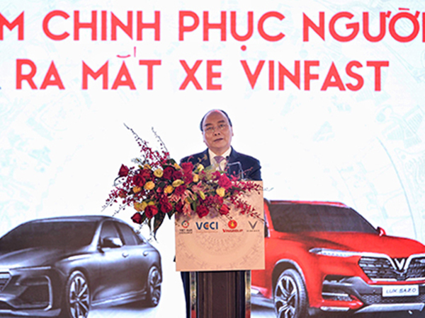 Thủ tướng: 'VinFast giúp Việt Nam vươn tầm quốc tế'