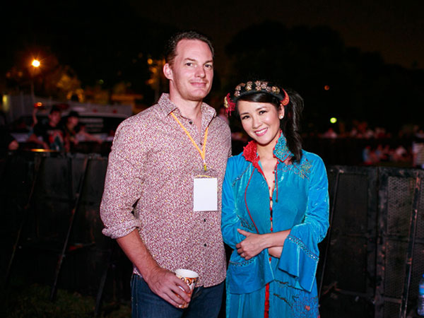 Chồng cũ diva Hồng Nhung chính thức lên tiếng sau khi dính tin đồn chia tay vì người thứ ba