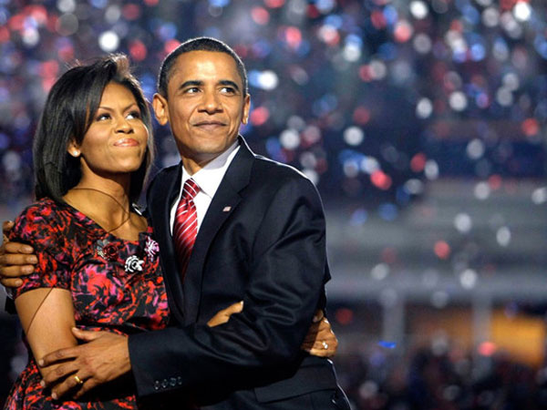 Vợ chồng Obama trở nên giàu có nhờ viết sách như thế nào?