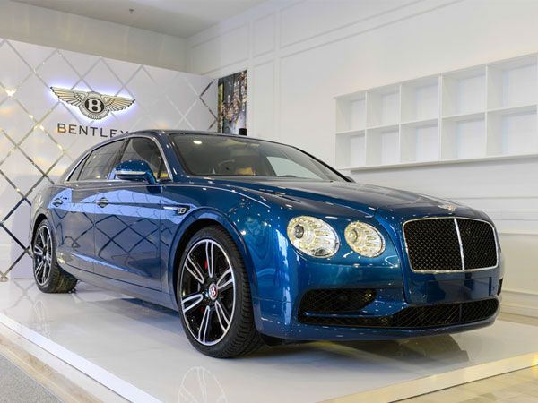 Chi tiết Bentley Flying Spur V8 S giá hơn 16,8 tỷ đầu tiên tại VN